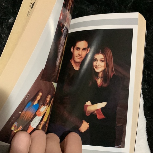 Buffy The Vampire Slayer Novel - The Xander Years Vol. 1 - Picture 3 of 5